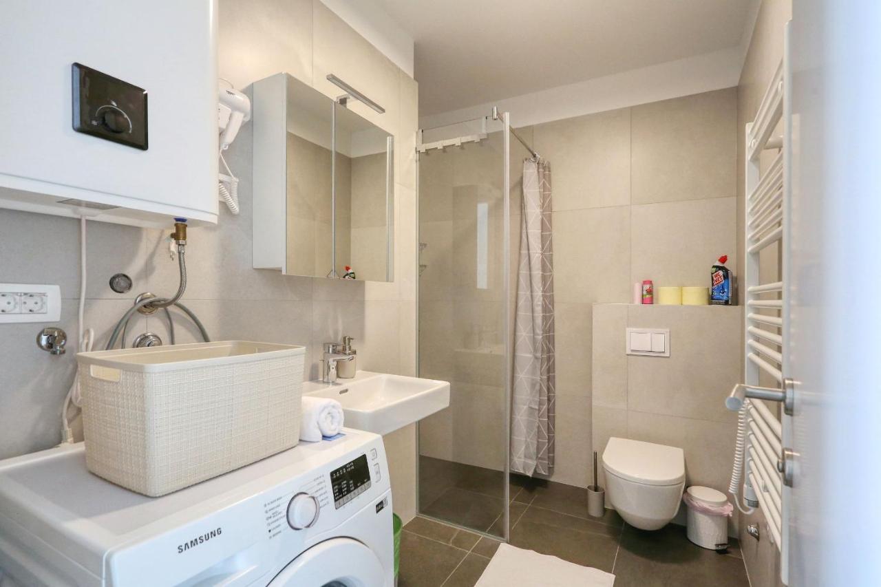 Apartments Perla With Free Parking Zadar Exterior photo