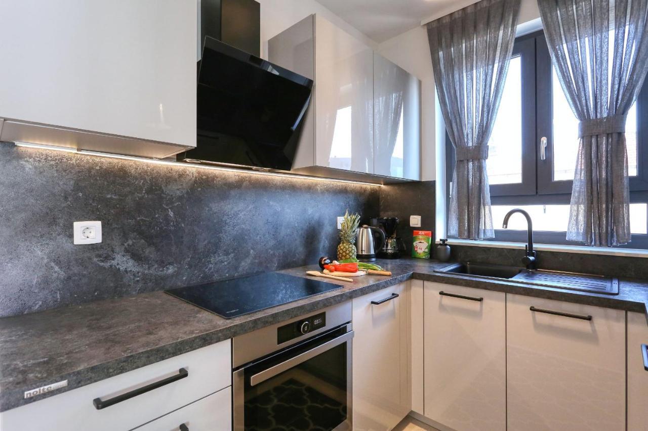 Apartments Perla With Free Parking Zadar Exterior photo