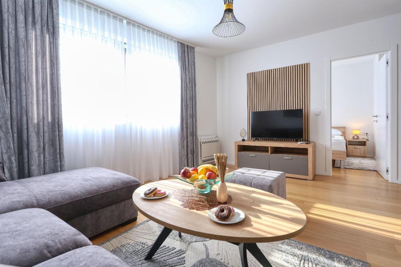 Apartments Perla With Free Parking Zadar Exterior photo