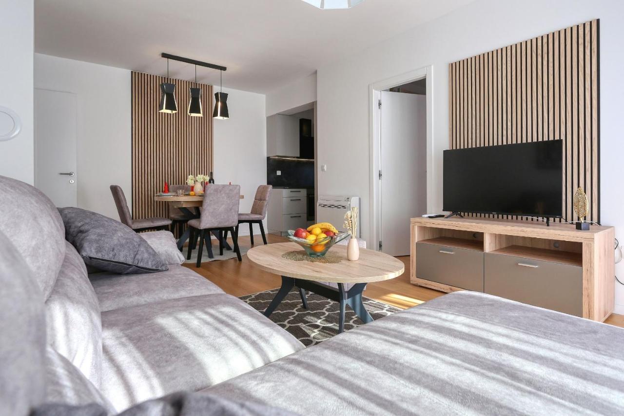 Apartments Perla With Free Parking Zadar Exterior photo