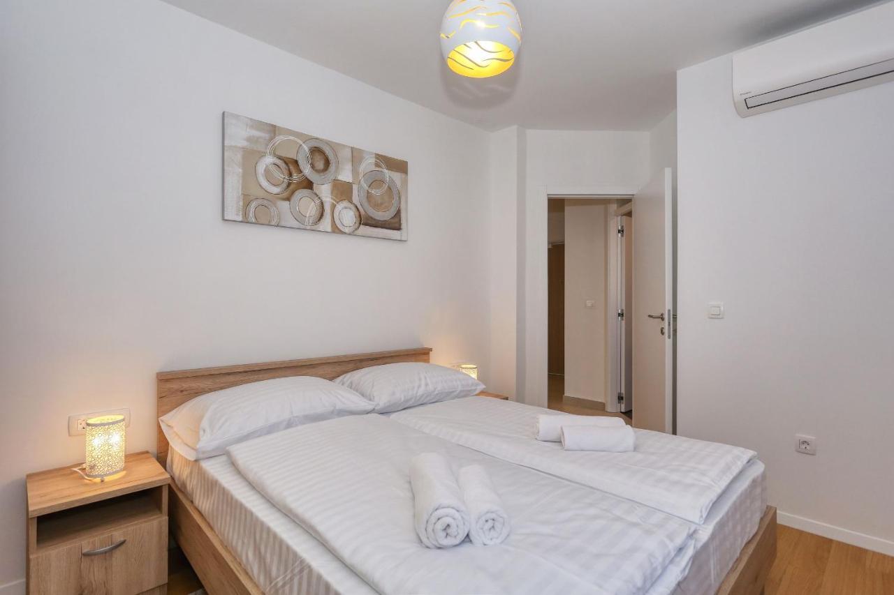 Apartments Perla With Free Parking Zadar Exterior photo